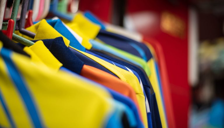 tips memilih gradasi warna untuk jersey printing