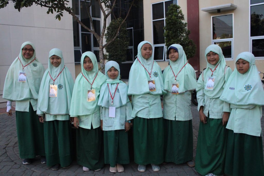 SD IT Jogja metode saintifik