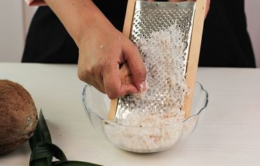 Cara Memarut Singkong Cepat Praktis