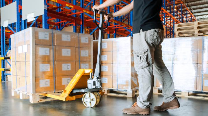 Tips Memindahkan Barang Pakai Pallet